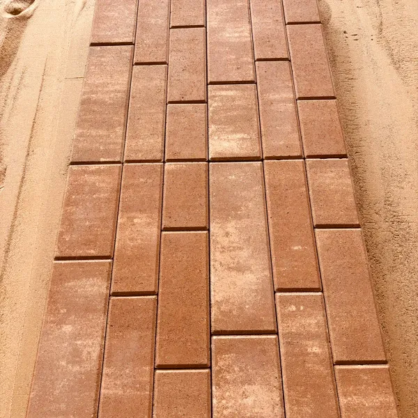 LINEAR LUXE